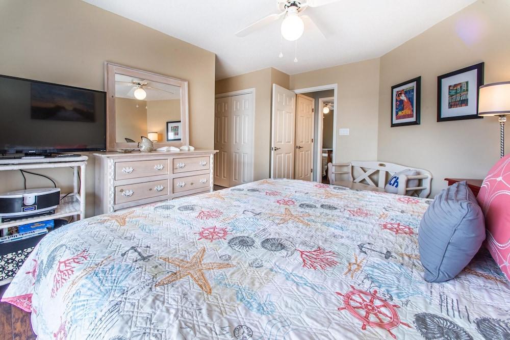 Beachside Villas 332