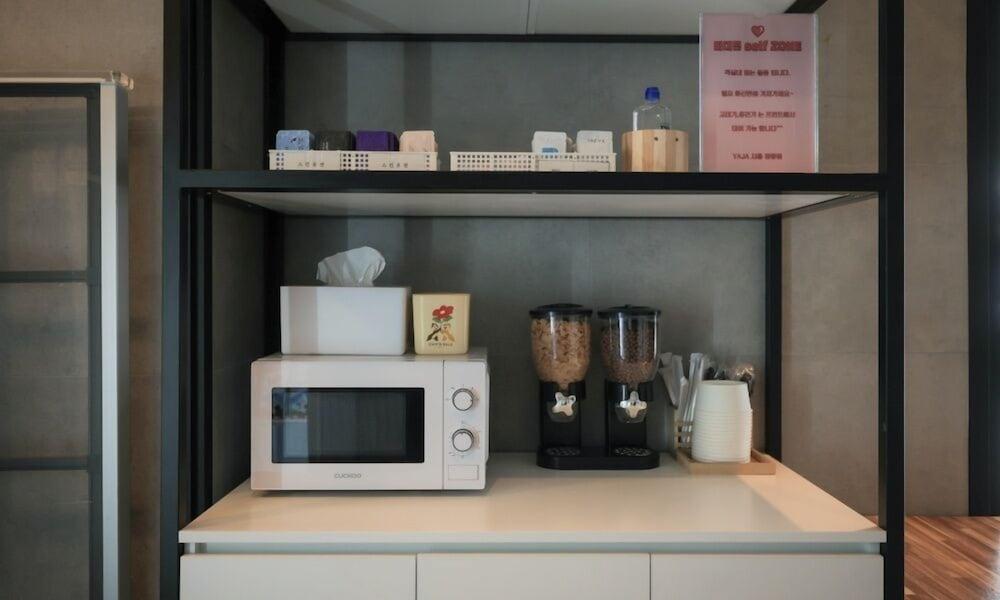 Hotel Yaja Siheung Jeongwang Branch