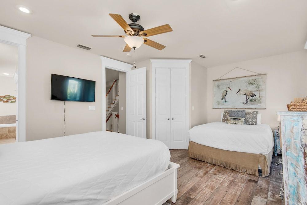 Miramar Beach Villa 101