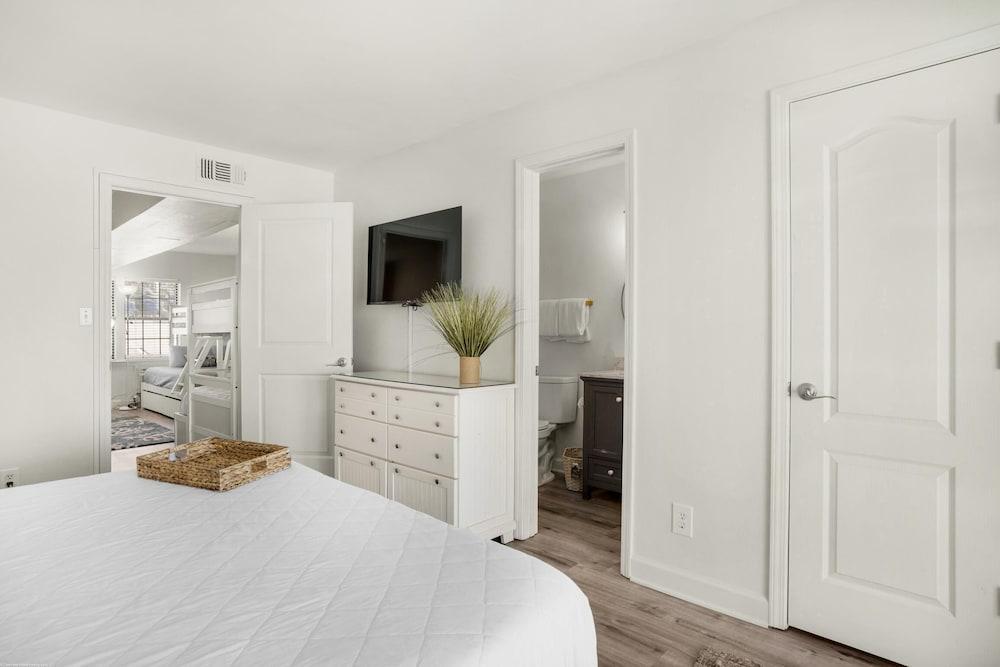 Summer Haven B- Cast a Waves