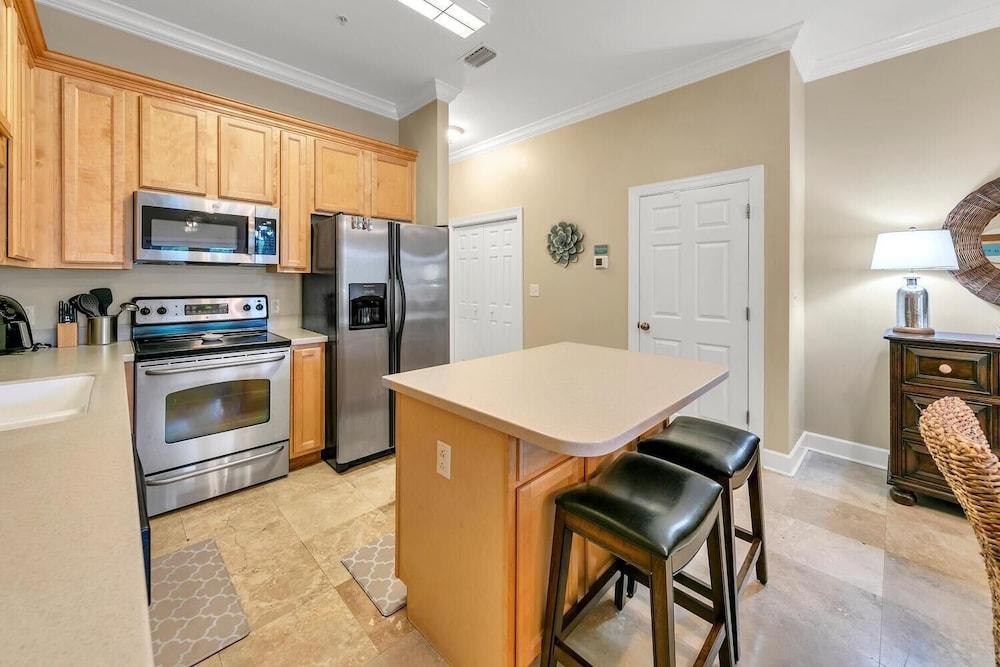 Cowtown Cottage 1302