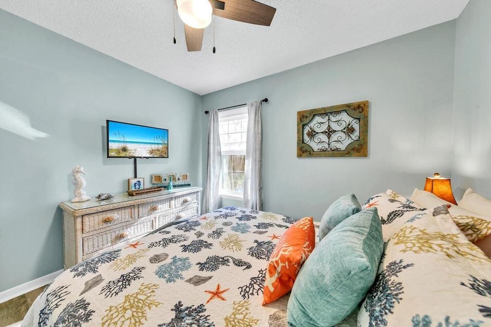 Manatee Summer House