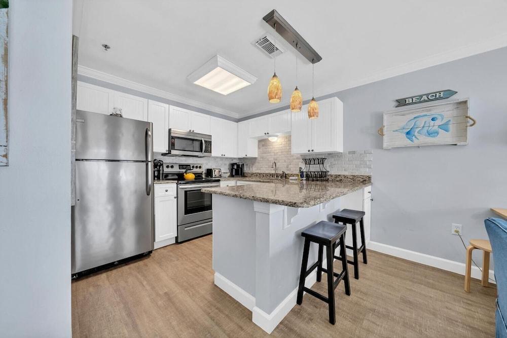 Gulf Place Caribbean 311