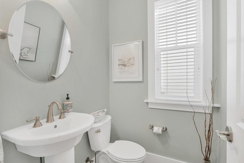 Peace Love & Flip Flops