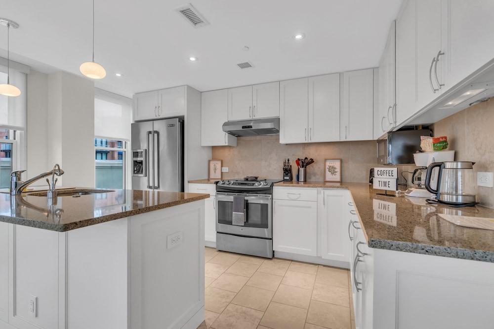 Centrally Located Furnished Apt In Penn Quarter 2 Bedroom Apts by RedAwning