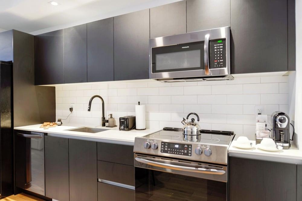 Apartment Offering Direct Bay Views