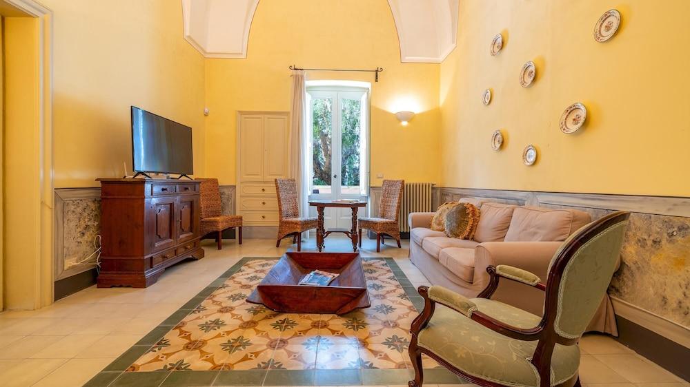 Villa Giulia Liberty 8 Emma Villas