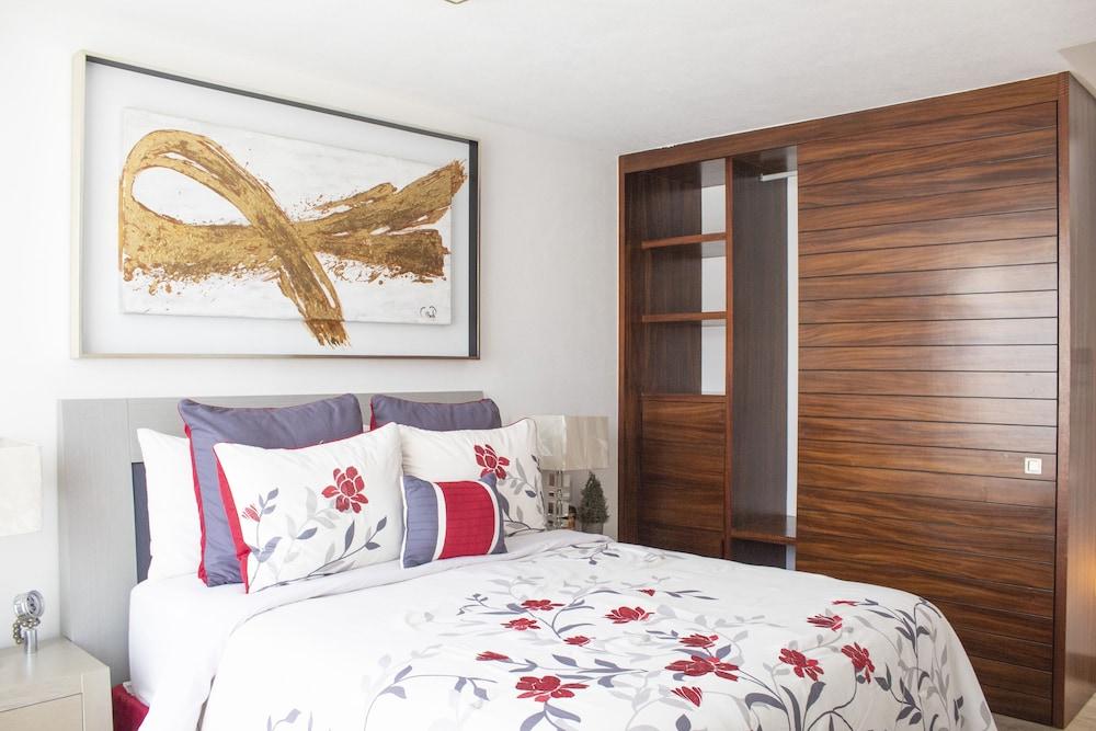 Three New Beautiful Villas In Punta Cala