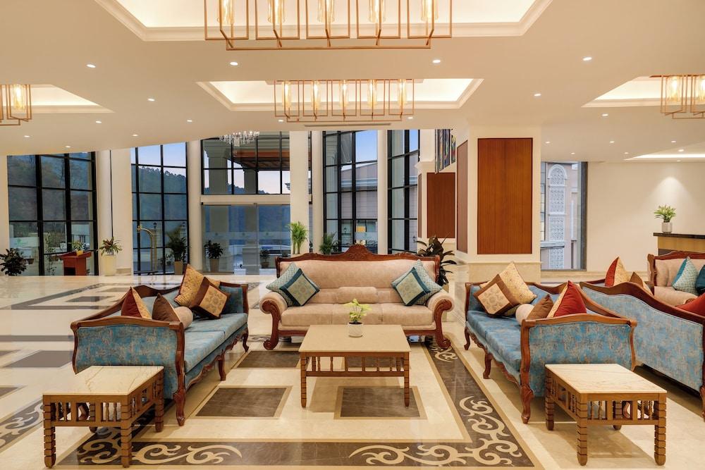 Lemon Tree Premier Budhanilkanth