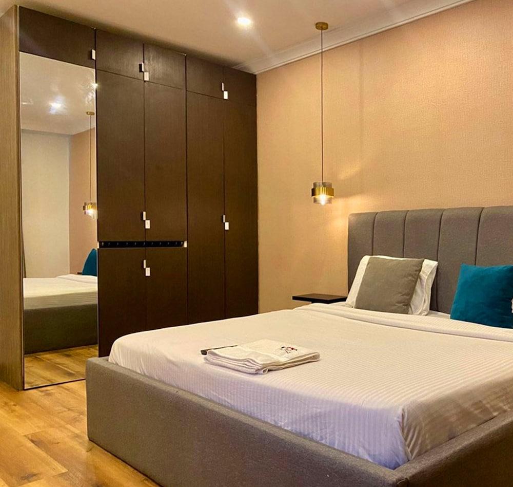 Sunflower Residence Oniru