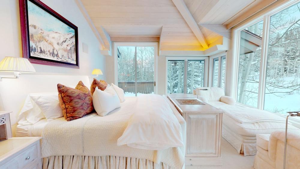 Trails Edge by Snowmass Vacations