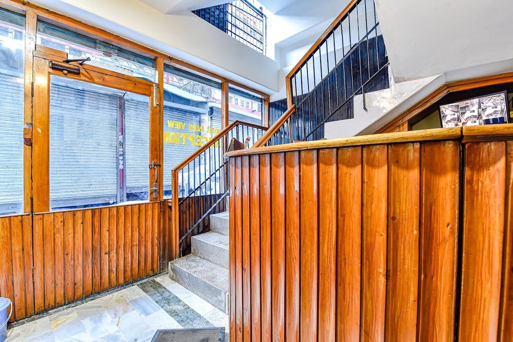 Fabhotel Park View I