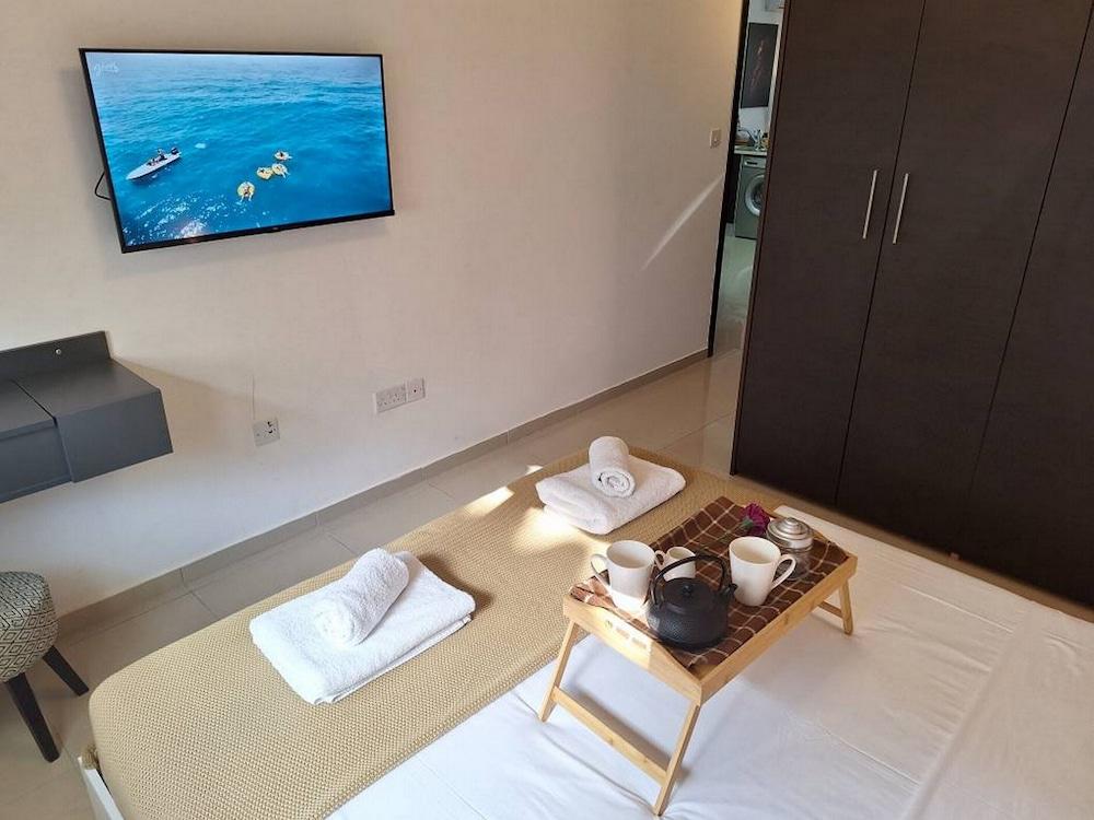 Paramount Gardens Resorts D204