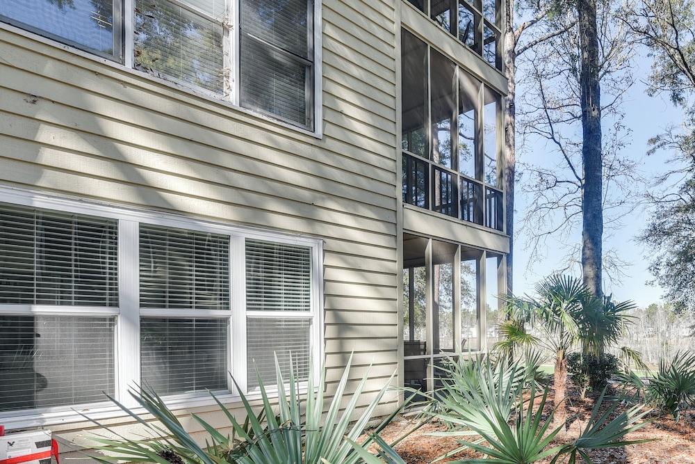 Condo w/ Golf Course Views < 1 Mi to Sunset Beach!