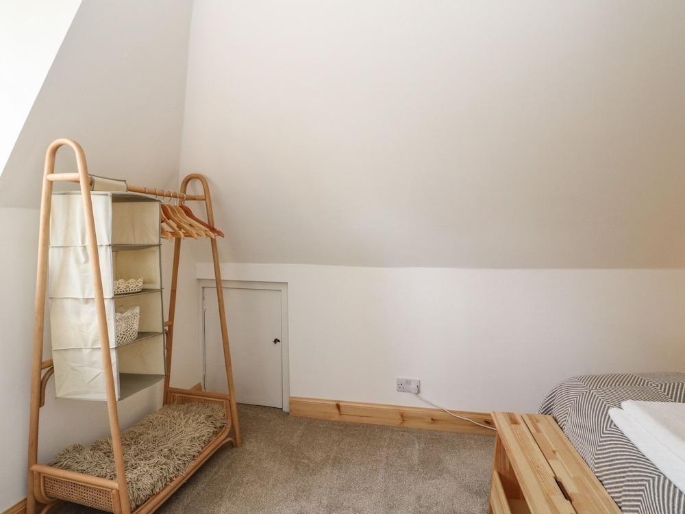 The Cottage In The Woods