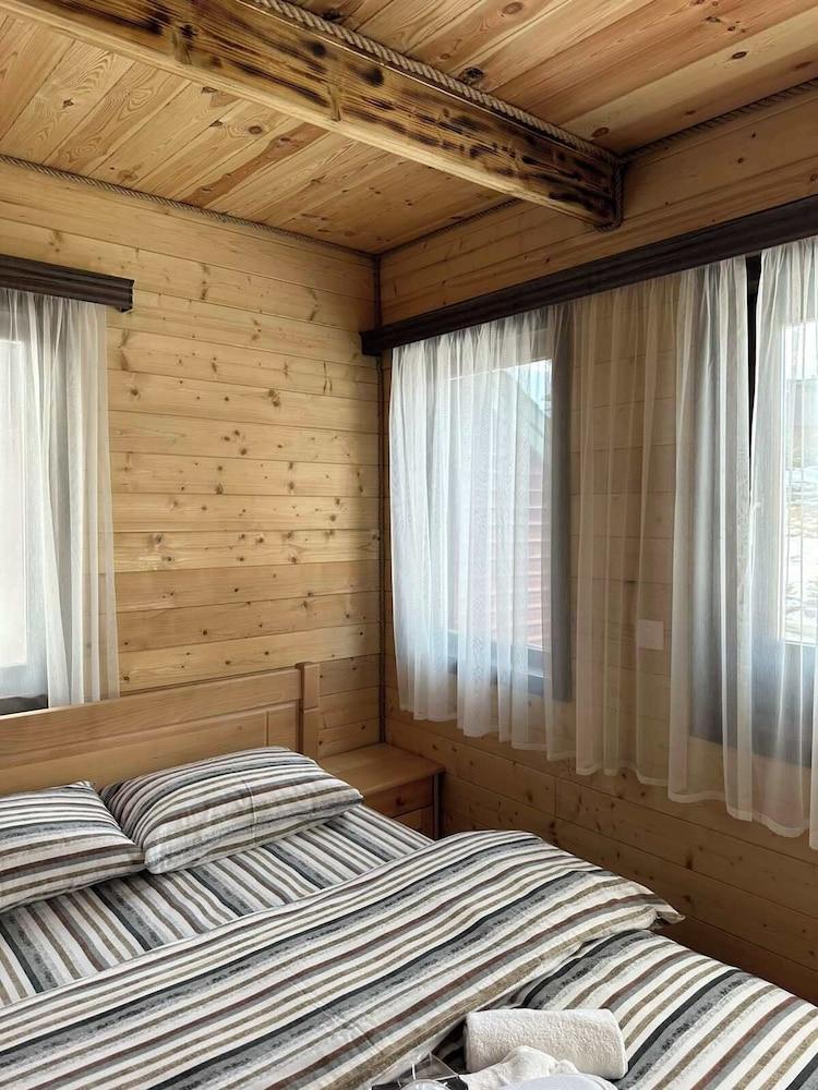 Zagrad Homes in Zabljak