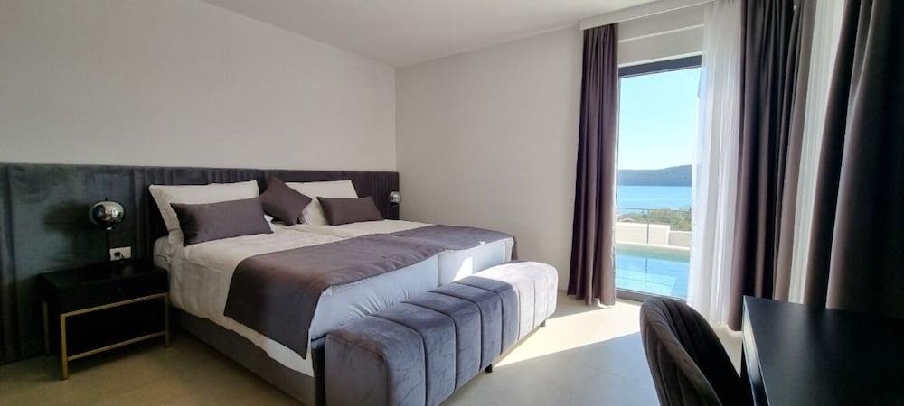 Mark 1 - 100 m From sea - A1