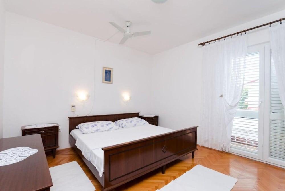 Fab - Spacious Terrace - A1