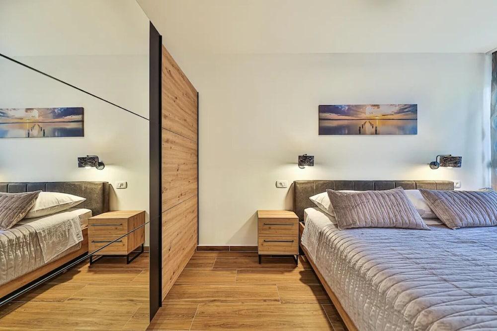 Silva - Central & Modern - A