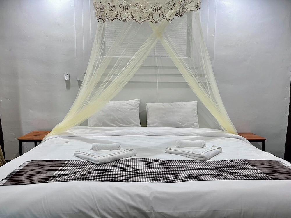 Long Beach Club Krabi