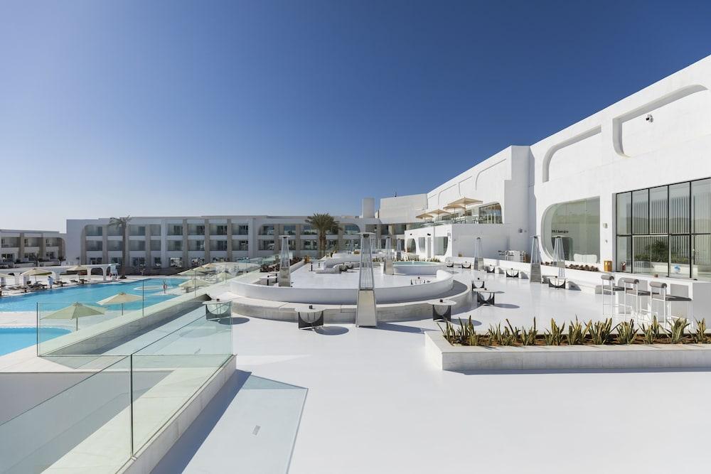 White Hills Resort - Posh Club