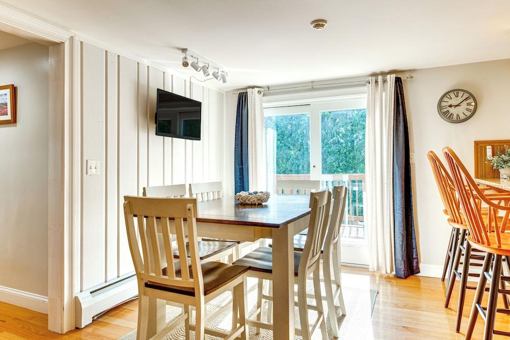 Downtown Ogunquit Home: 1 Mi to Beach!