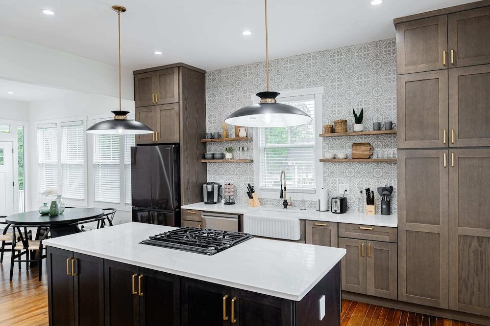 Beautiful Home Located In Historic Norcross