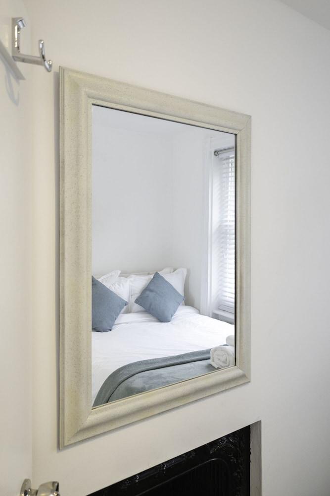 Upper Rock Brighton Apartments