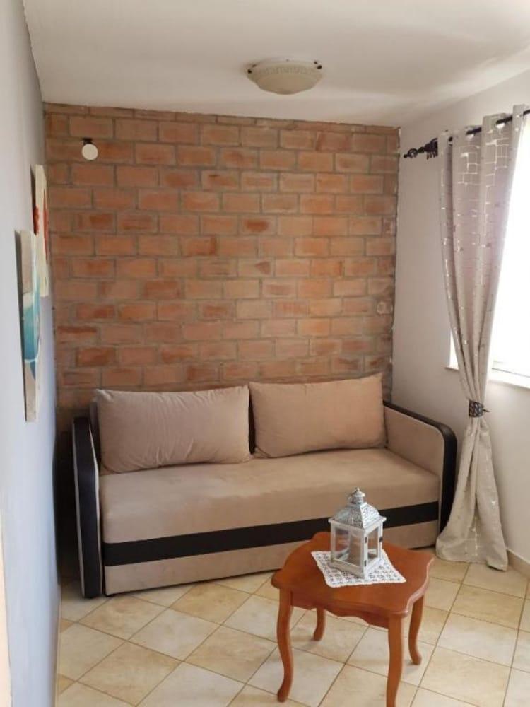 Nada - With Nice View - A2