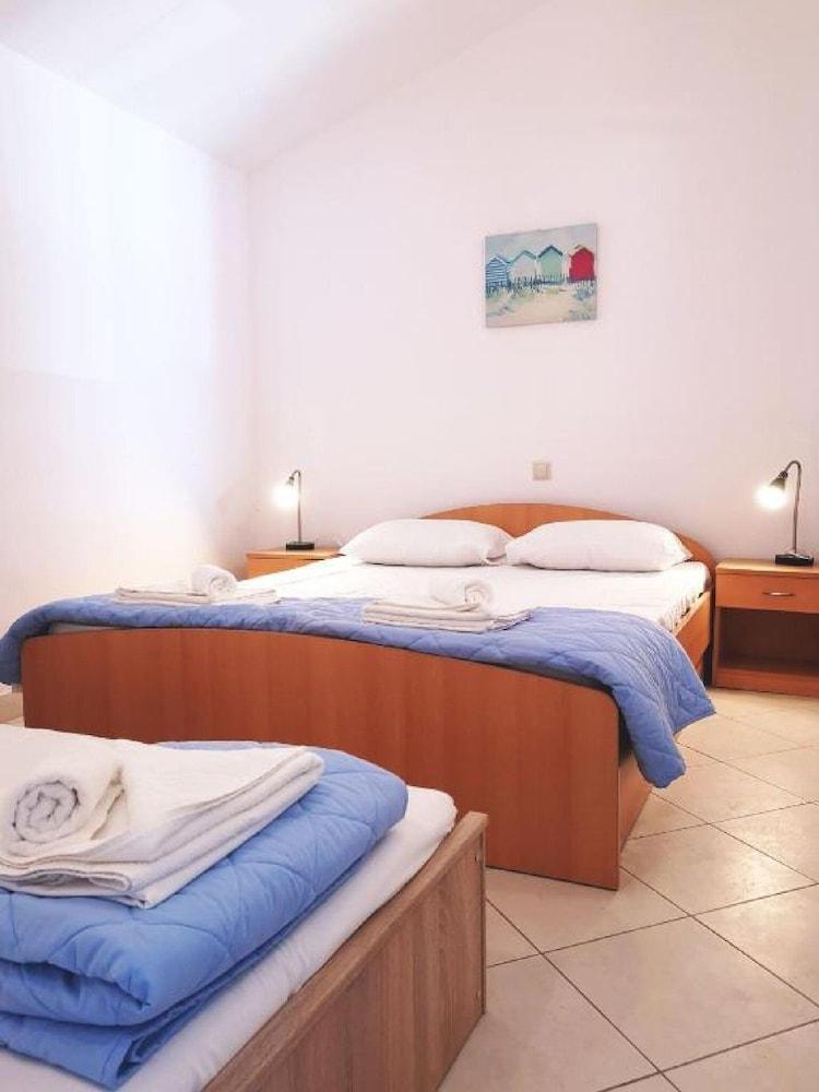 Lumbarda Resort Apartments