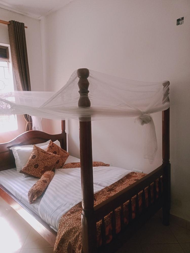 Riverside Resort Hotel Kabale