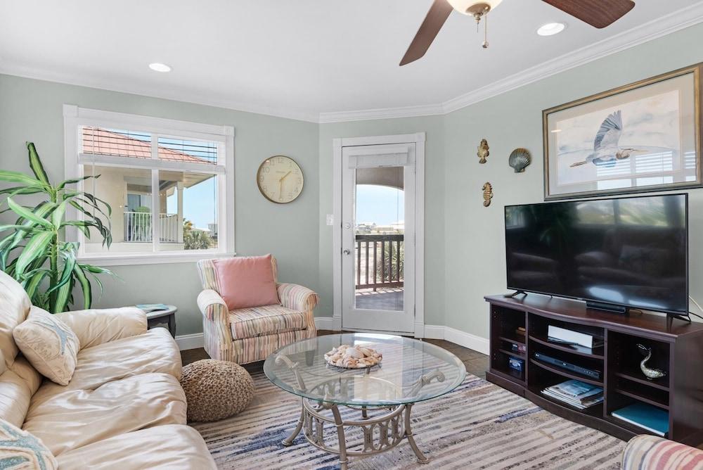 Sunset Harbor Palms 2-301