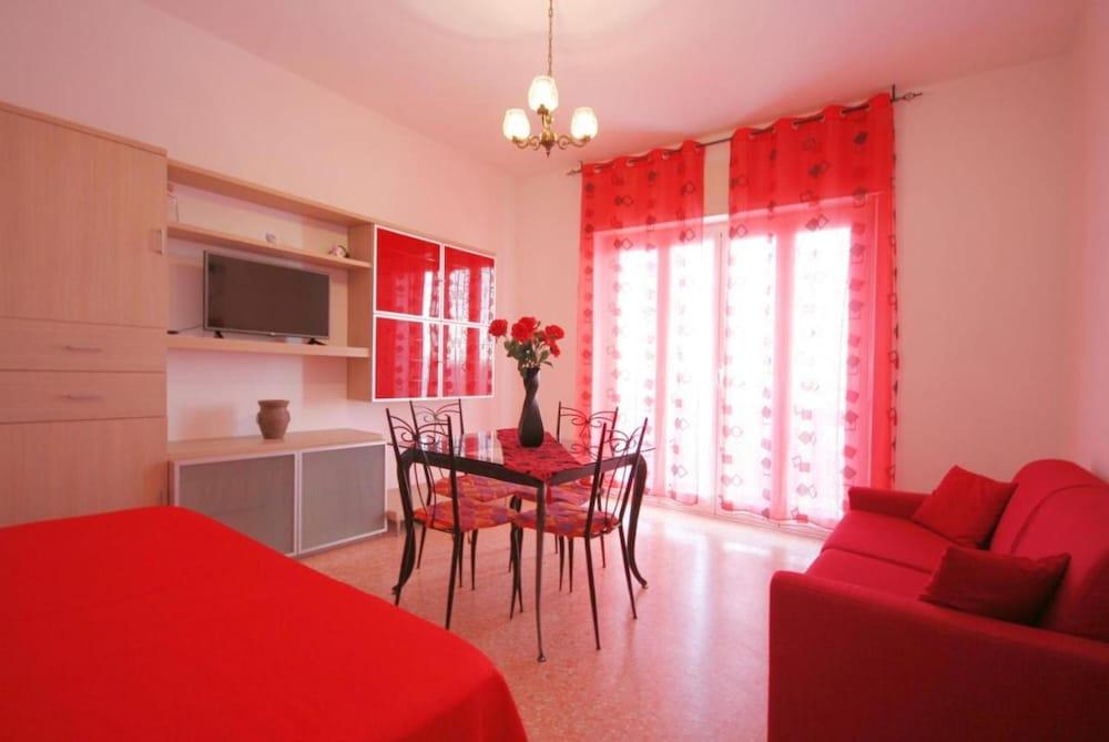 Doria 6 Int 6 in Marina di Andora