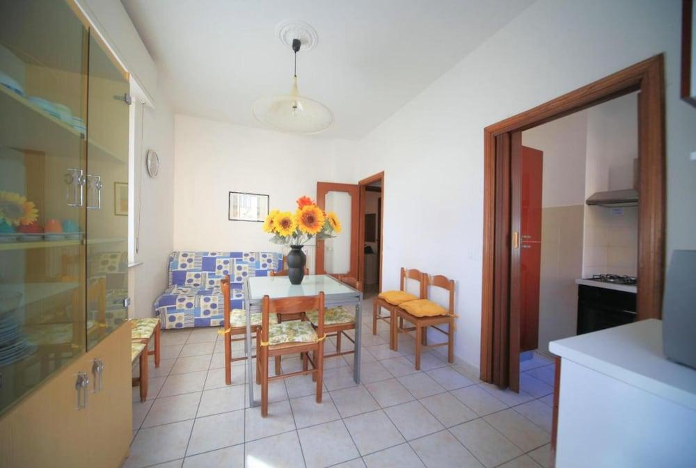 Giardini 13 Int 9 in Borghetto Santo Spirito