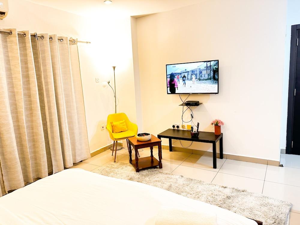 The Gallery Apartment