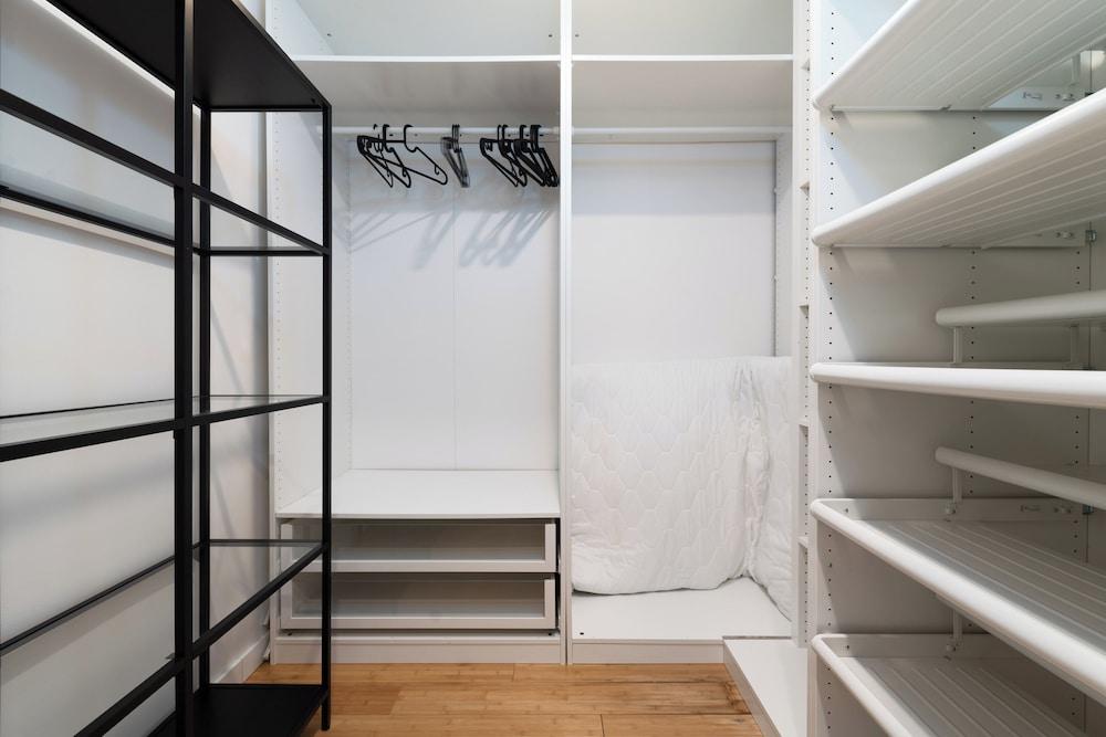 4-room apartment near Charles Square