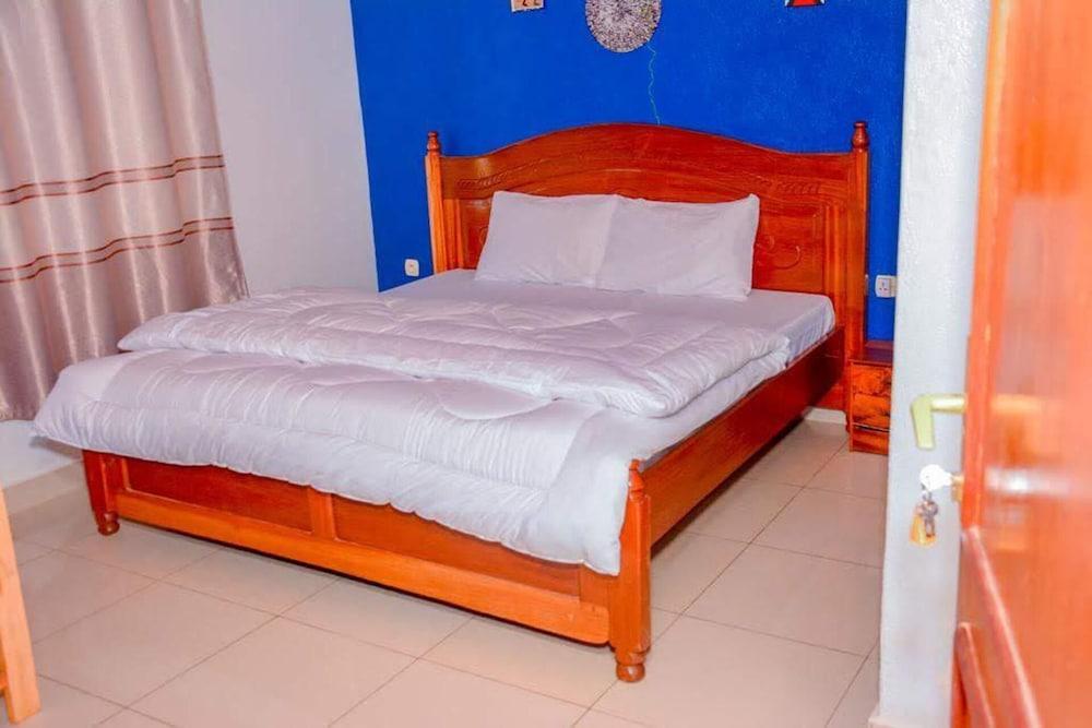 Inviting 6-bedrooms Apartment in Kigali