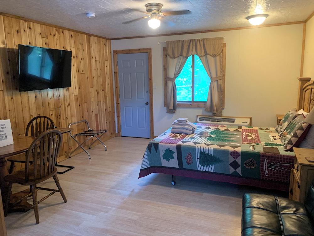 Benzonia Rustic Resort