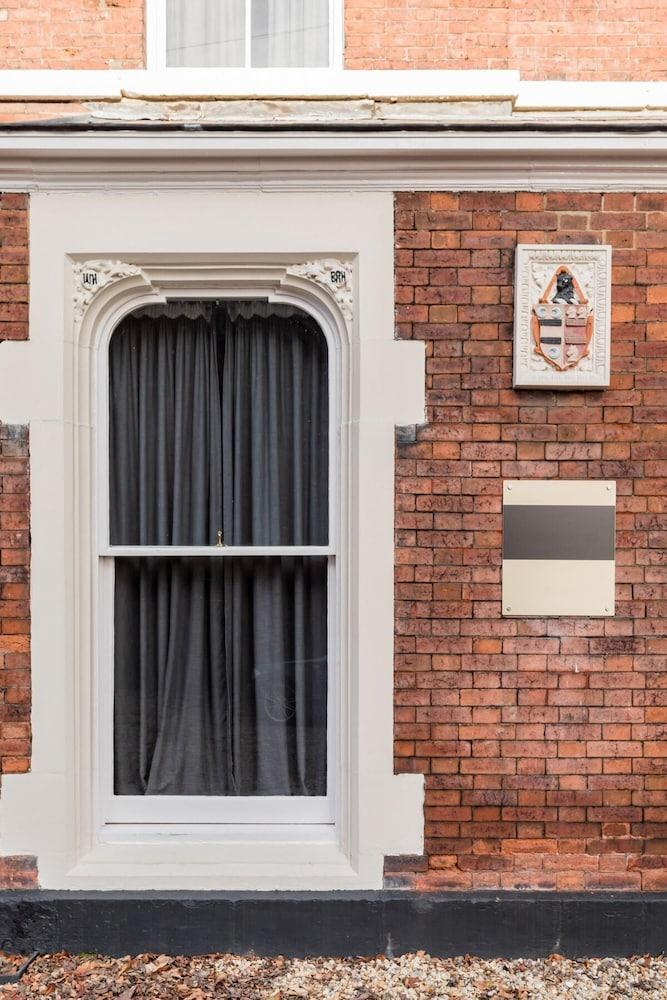 Claremont The Heaton