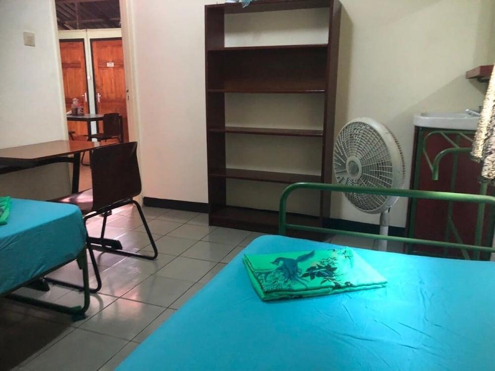 Unu Pikin Guesthouse