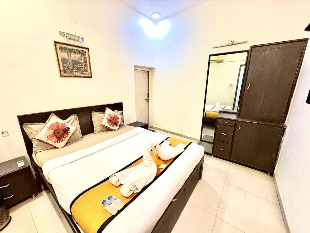 Hotel Jasmine - Ahmadabad