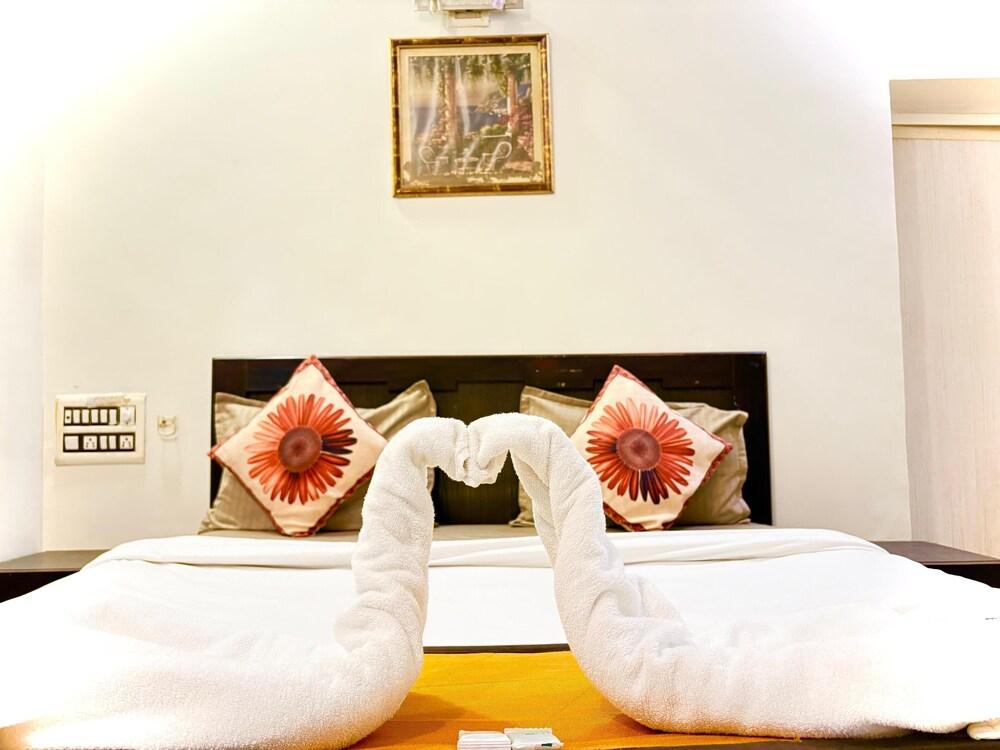 Hotel Jasmine - Ahmadabad