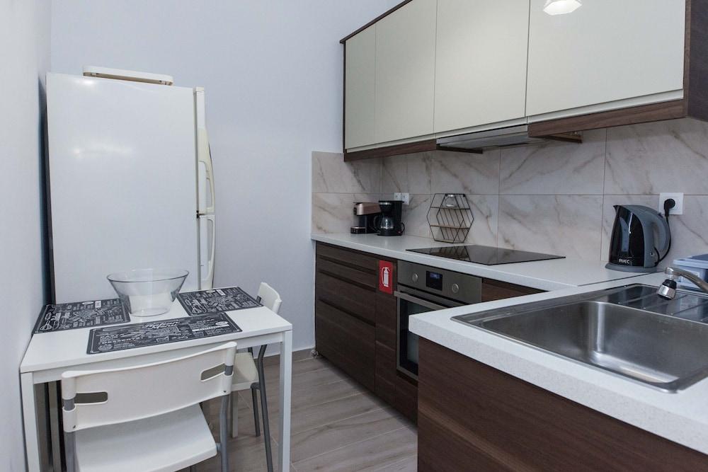 Modern Cozy 1 Bd Piraeus Perfection Apt