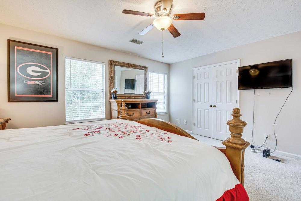 Smyrna Vacation Rental ~ 2 Mi to The Battery!