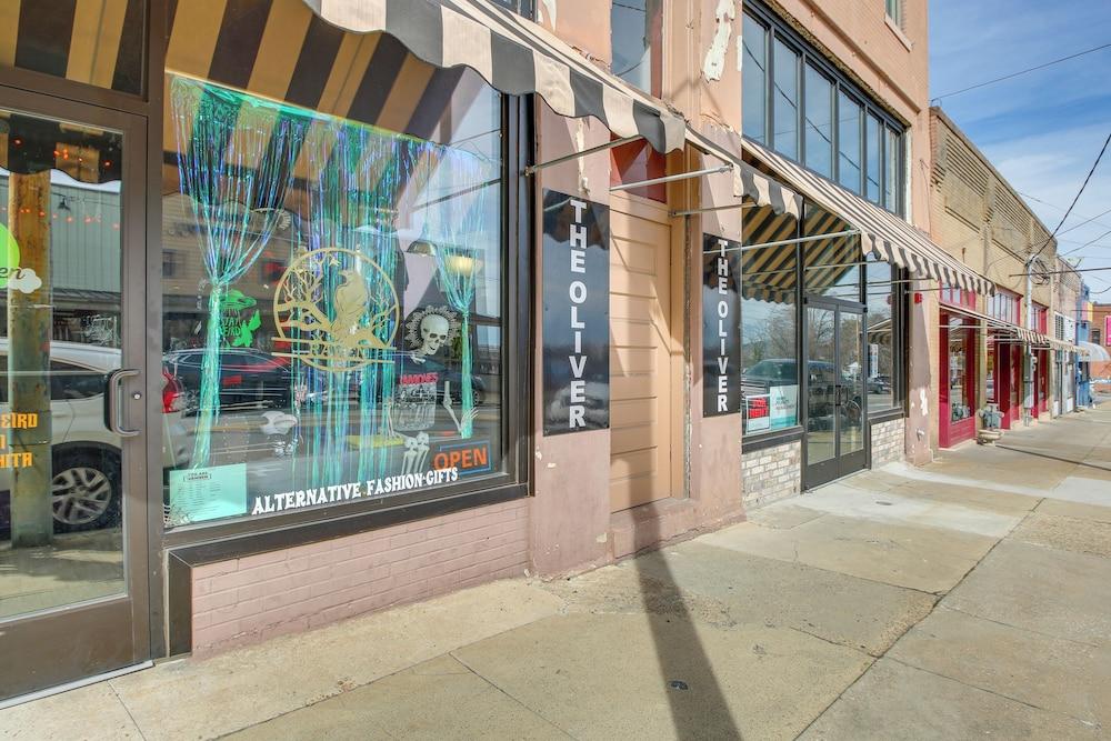 Condo in Downtown Hot Springs Near Bathhouse Row!