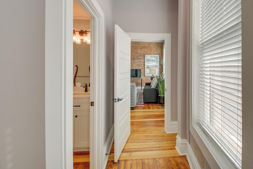 Downtown Hot Springs Condo Near Bathhouse Row!
