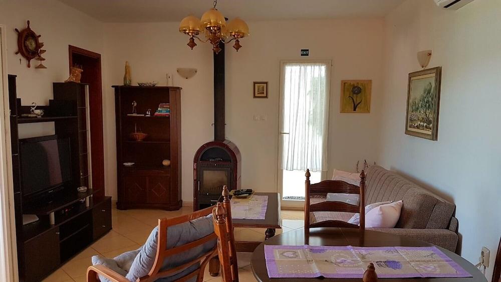 Rosita - 50 m From sea - H