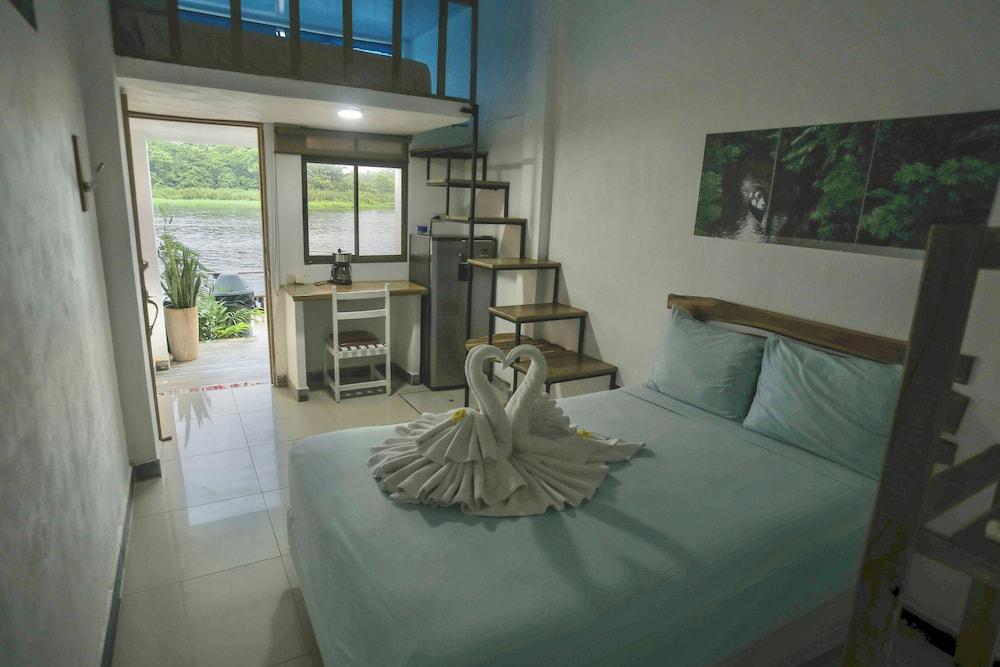 Pura Natura Riverside