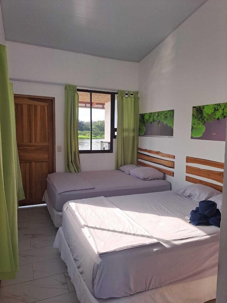 Pura Natura Riverside