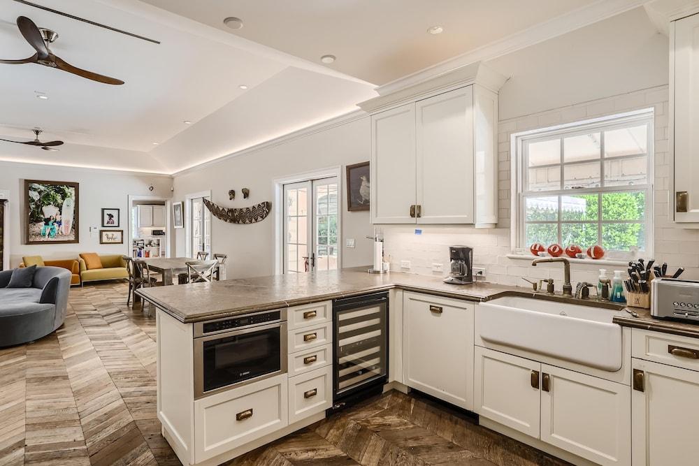 Toad Hall, 5br, 6 ba